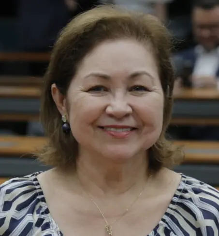 CLAUDIA CISNEROS
